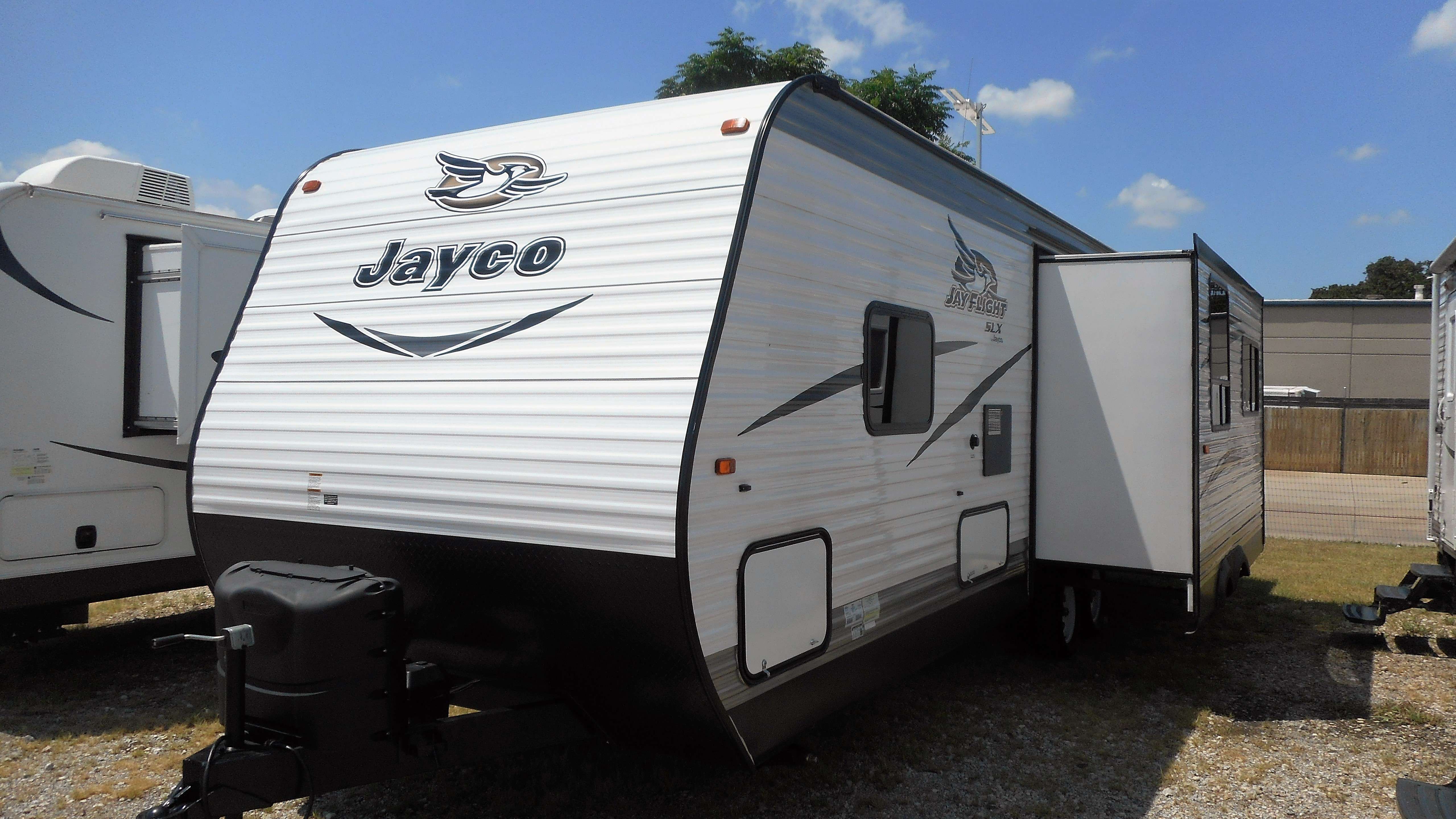 TRAVEL TRAILER - 1 SLIDE OUT JAY FLIGHT