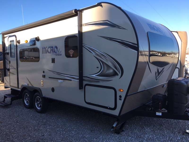 Travel Trailer, 2018 Flagstaff 21FBRS, 1 Slide-Out