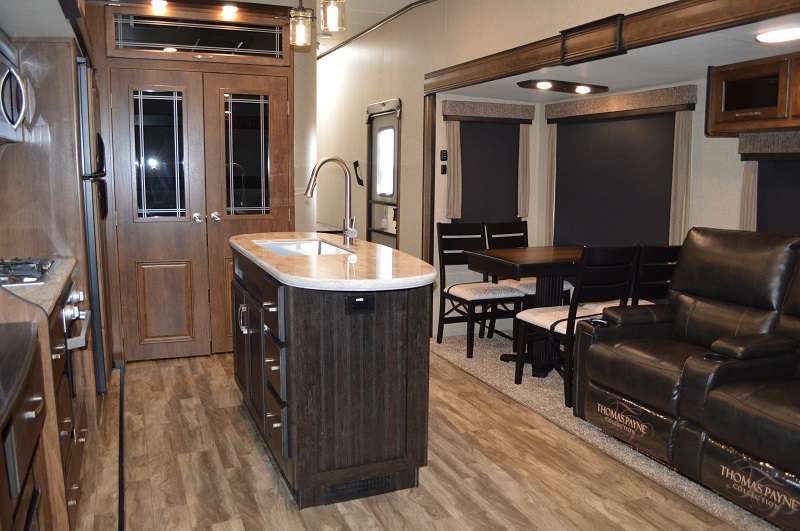 Vehicle Details RV rentals in Houston, Texas!