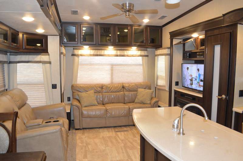 Vehicle Details RV rentals in Houston, Texas!