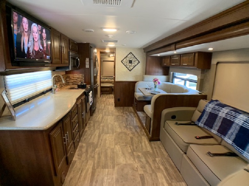 Vehicle Details RV rentals in Houston, Texas!