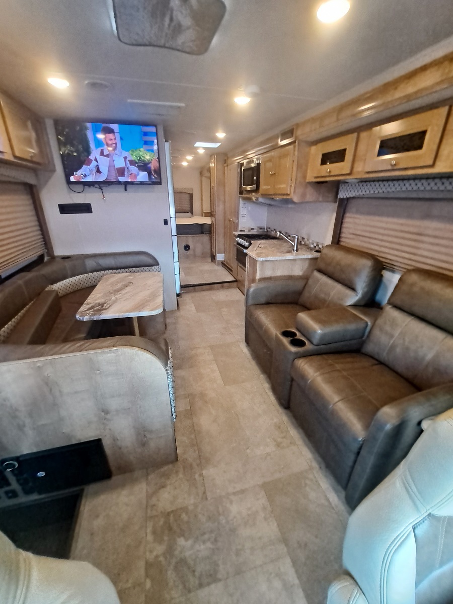 Vehicle Details RV rentals in Houston, Texas!