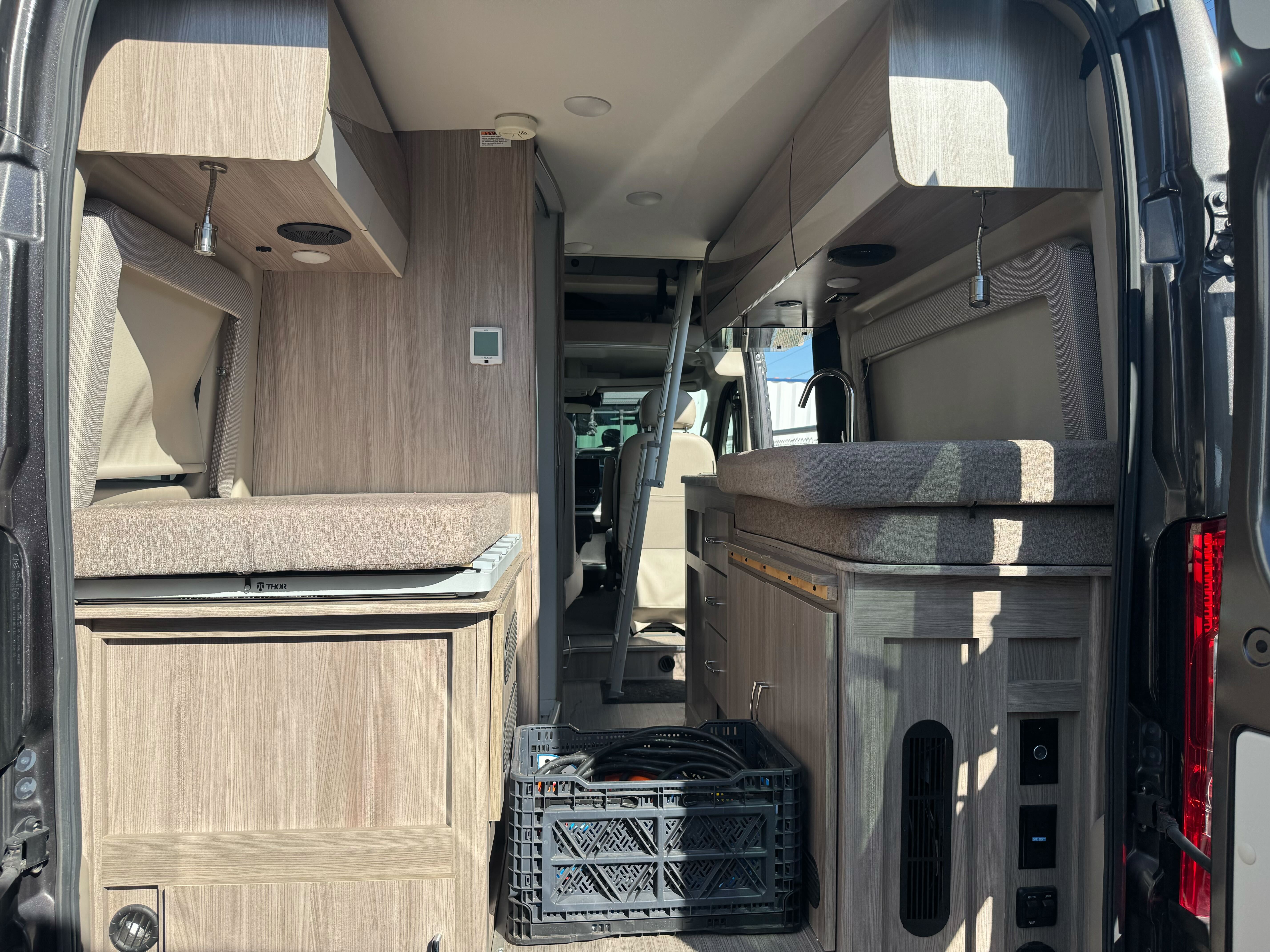 Vehicle Details | RV Motorhome Travel Trailer Rentals Sales in Texas ...