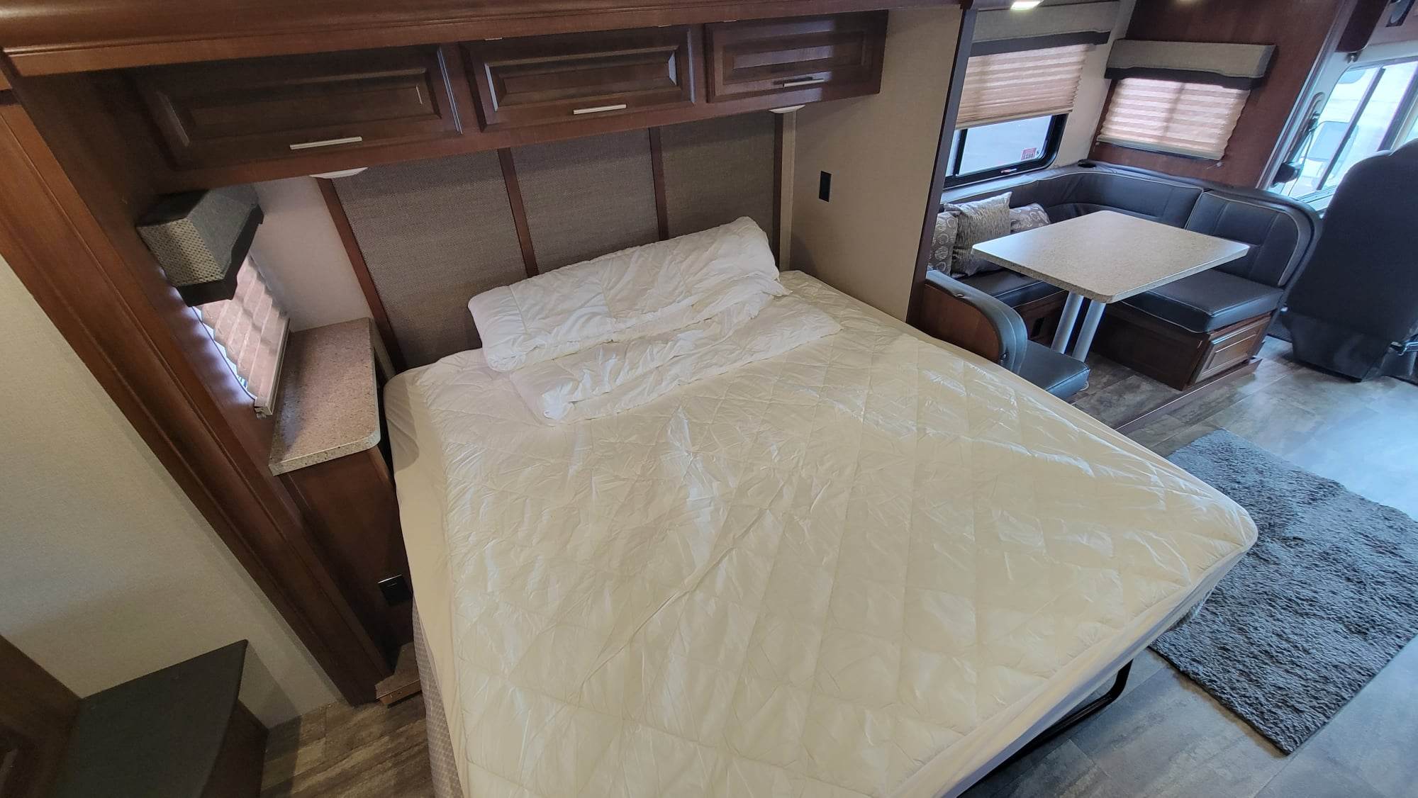 Vehicle Details | RV, Motorhome, Travel Trailer and Tent Camper rentals ...