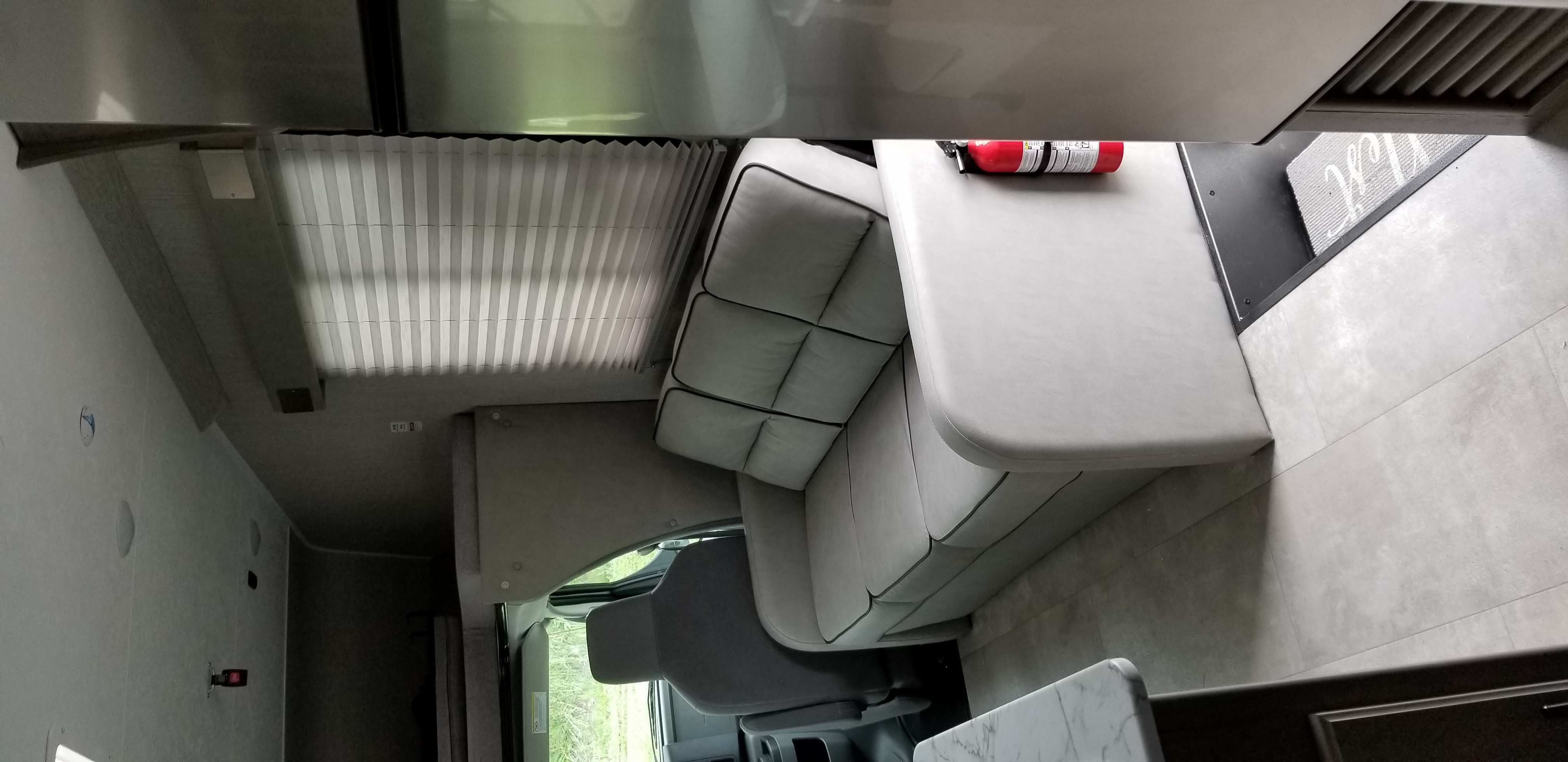 Vehicle Details RV, Motorhome and Travel Trailer rentals in Chicago