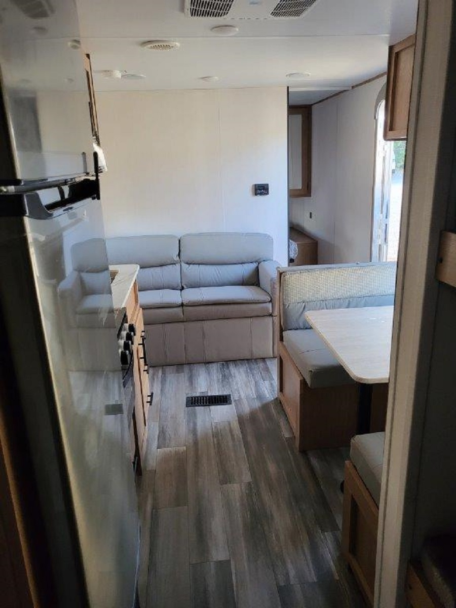 Vehicle Details RV, Motorhome and Travel Trailer rentals in