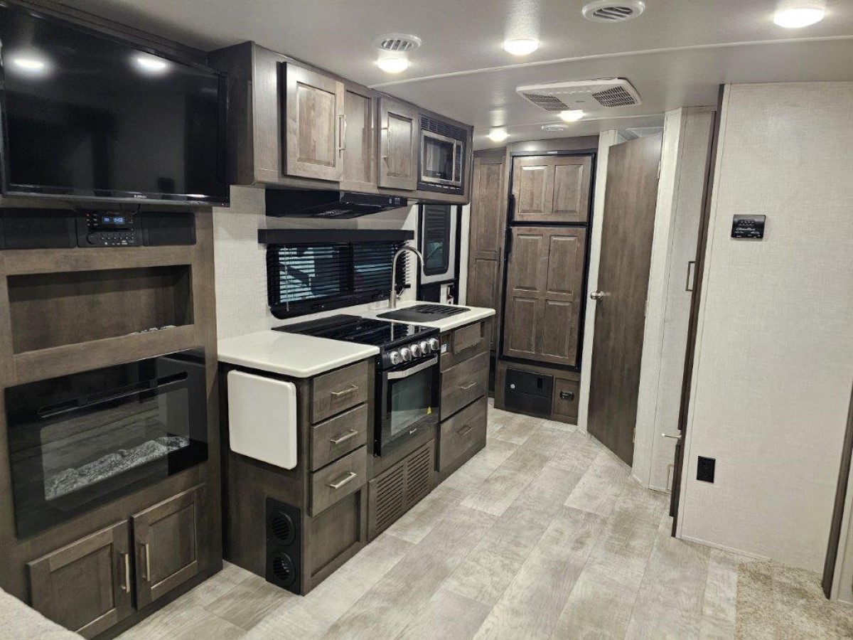 Vehicle Details RV, Motorhome and Travel Trailer rentals in