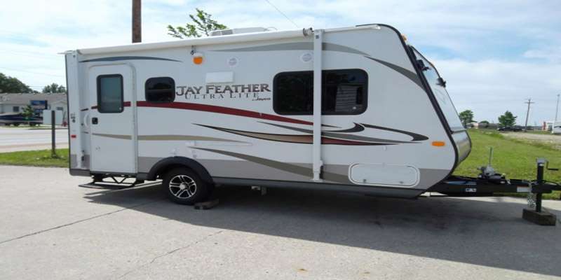 Travel Trailer - 1 Slide Out Jay Feather 26 L