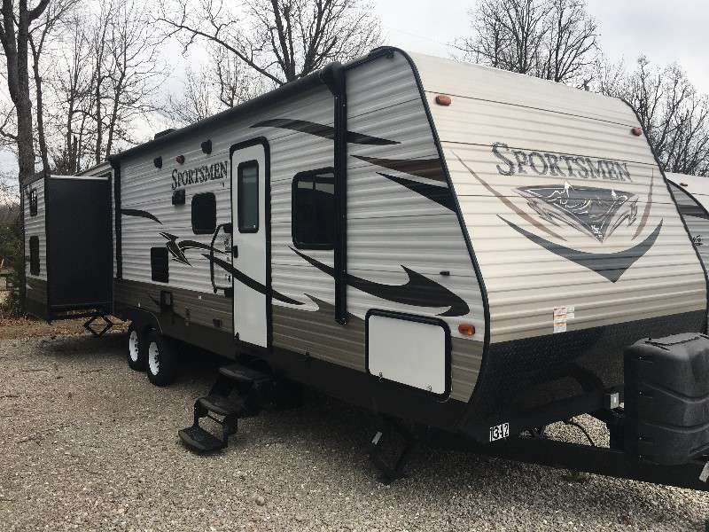 Travel Trailer, 2016 Sportsmen 331BH, 3 Slide-Outs