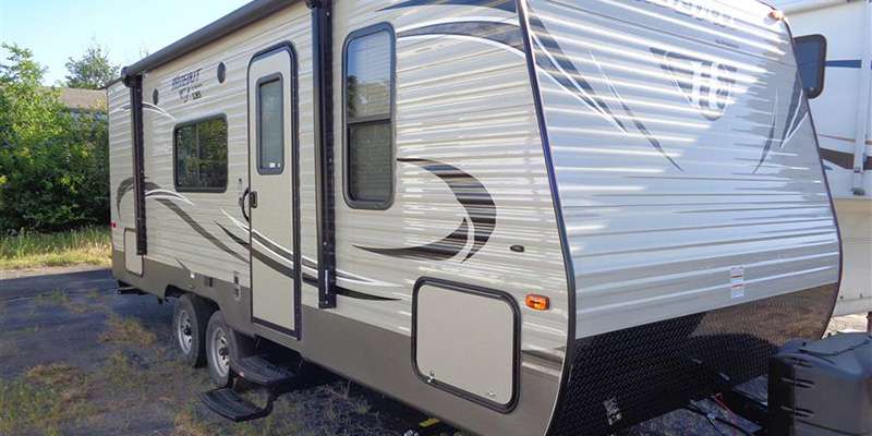 Travel Trailer - Non Slide - Bunks - Hideout 212 LHS
