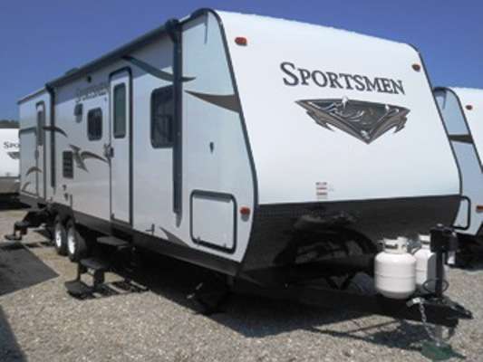 Travel Trailer 2-slide outs Sportsmen 322BHKSS w/bunks