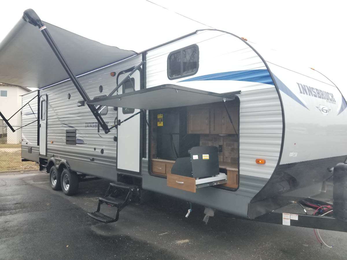 Travel Trailer - 2 Slide Outs Bunks Innsbruck 30 FRK