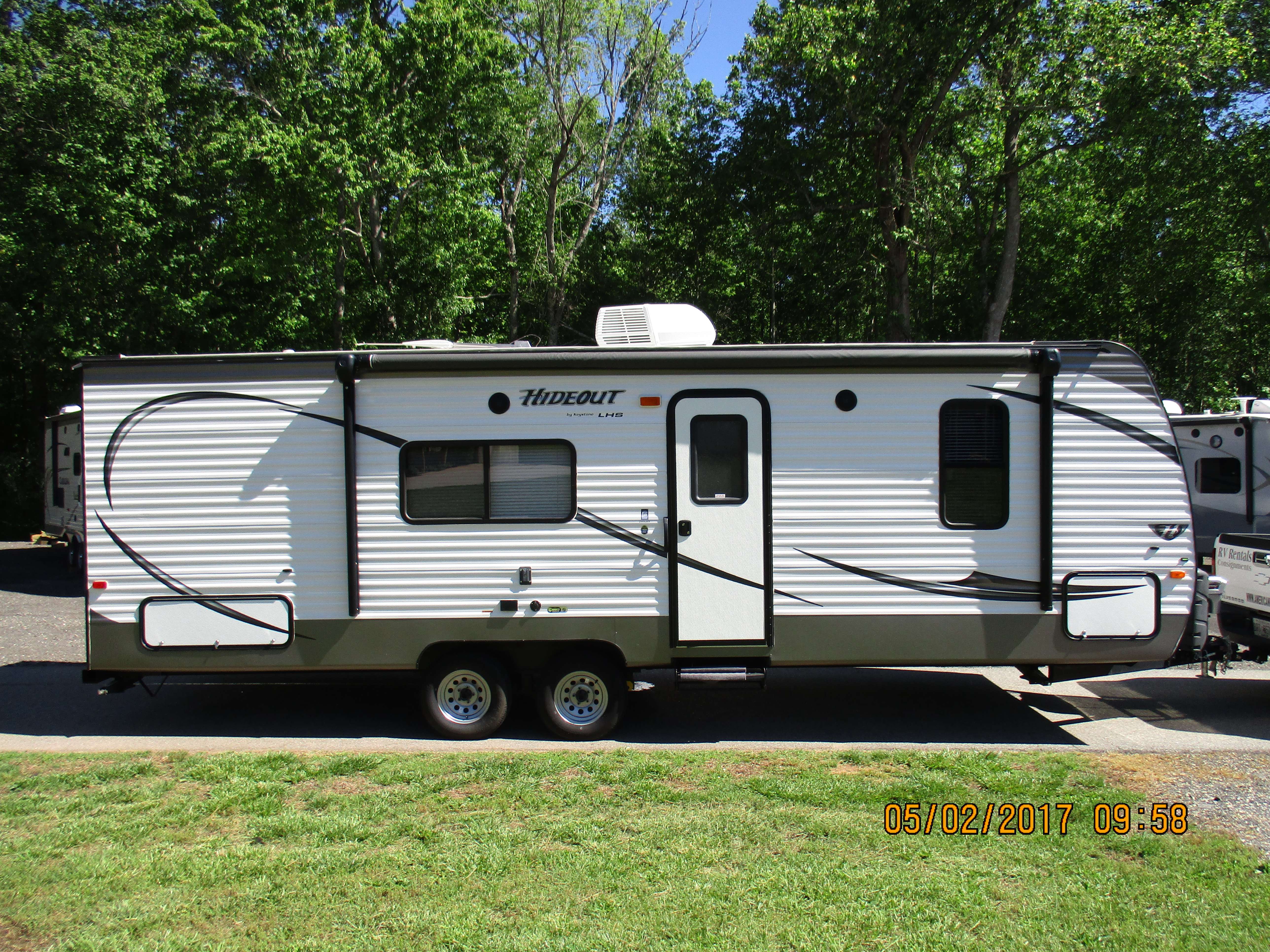TRAVEL TRAILER - NON SLIDE HIDEOUT