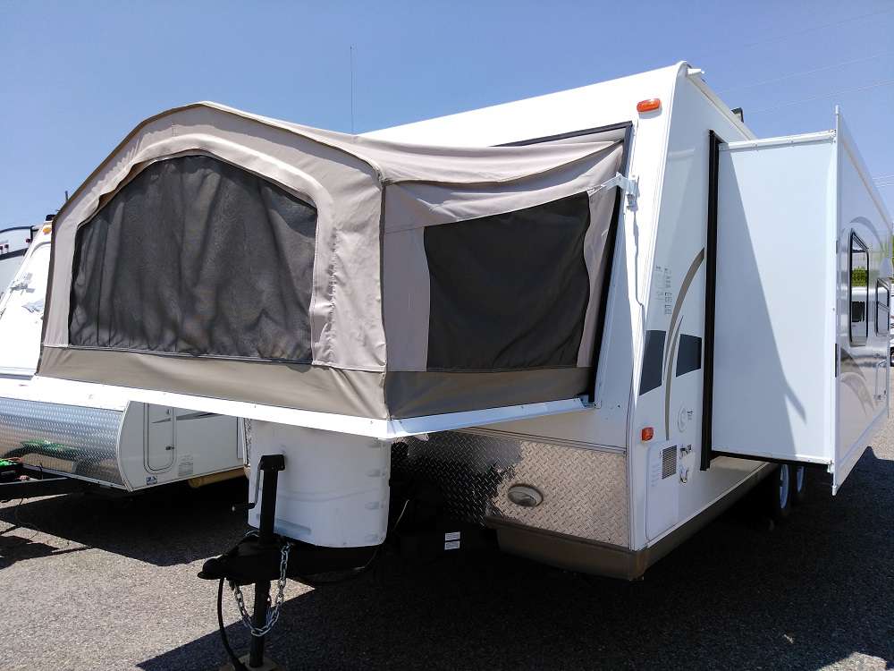 Travel Trailer - 1 Slideout Shamrock