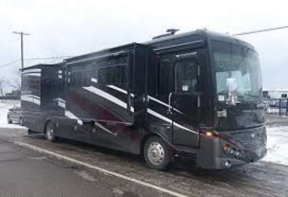 2014 Class A, 3 Slide outs, Expedition 38S