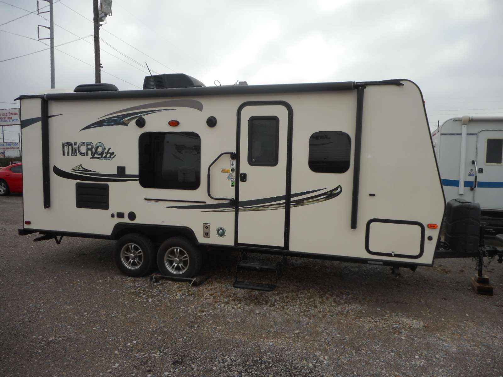Travel Trailer - Non Slide Microlite 23LB