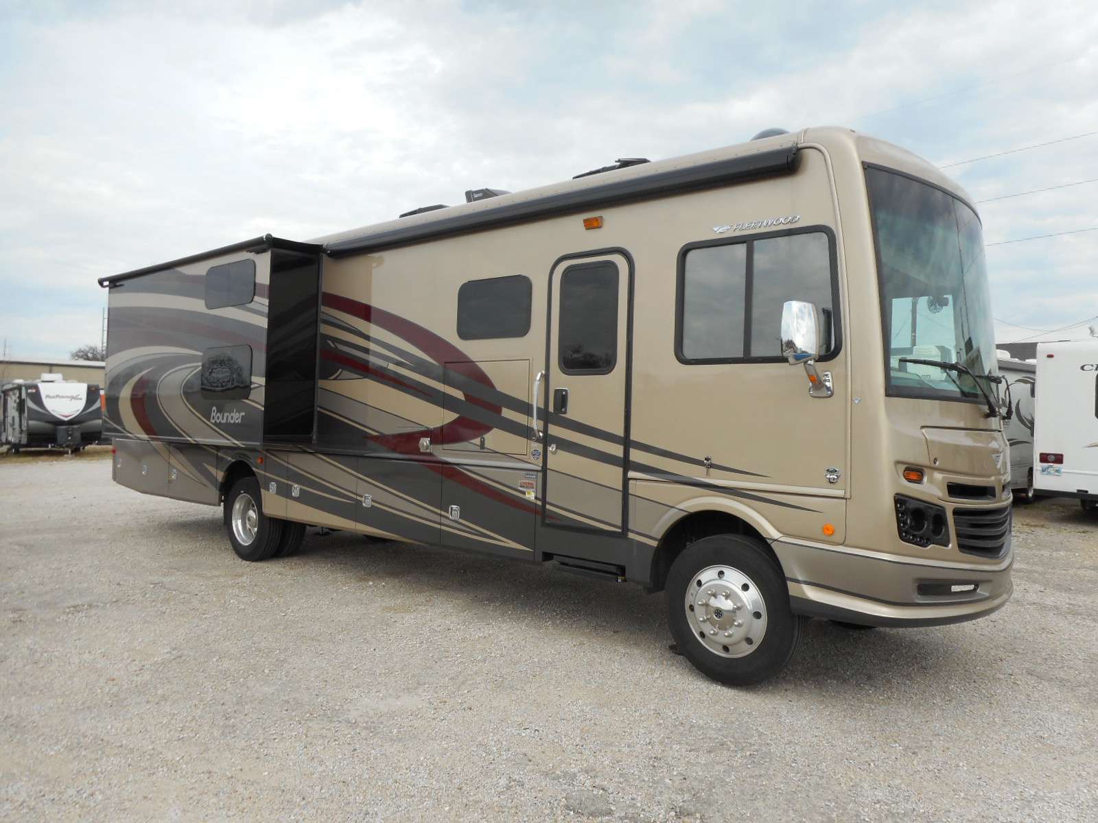 Class A - 3 Slide Outs - Fleet Wood Bounder 36H