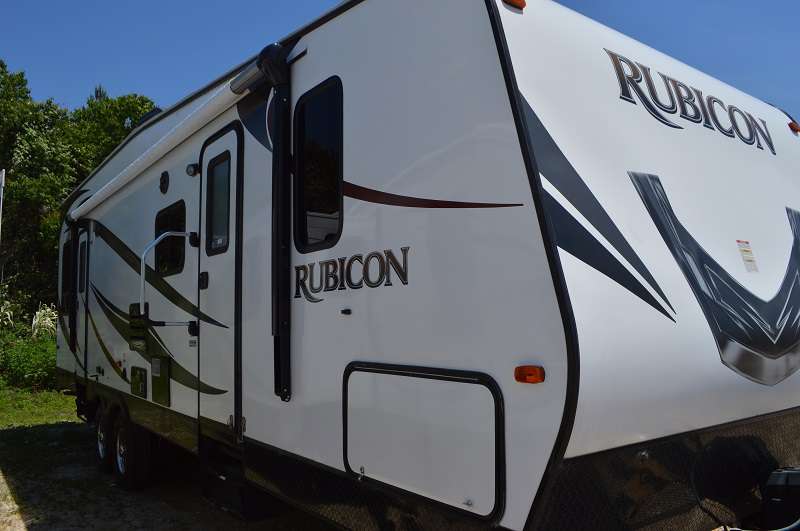 Travel Trailer - Toy Hauler - Rubicon 2900