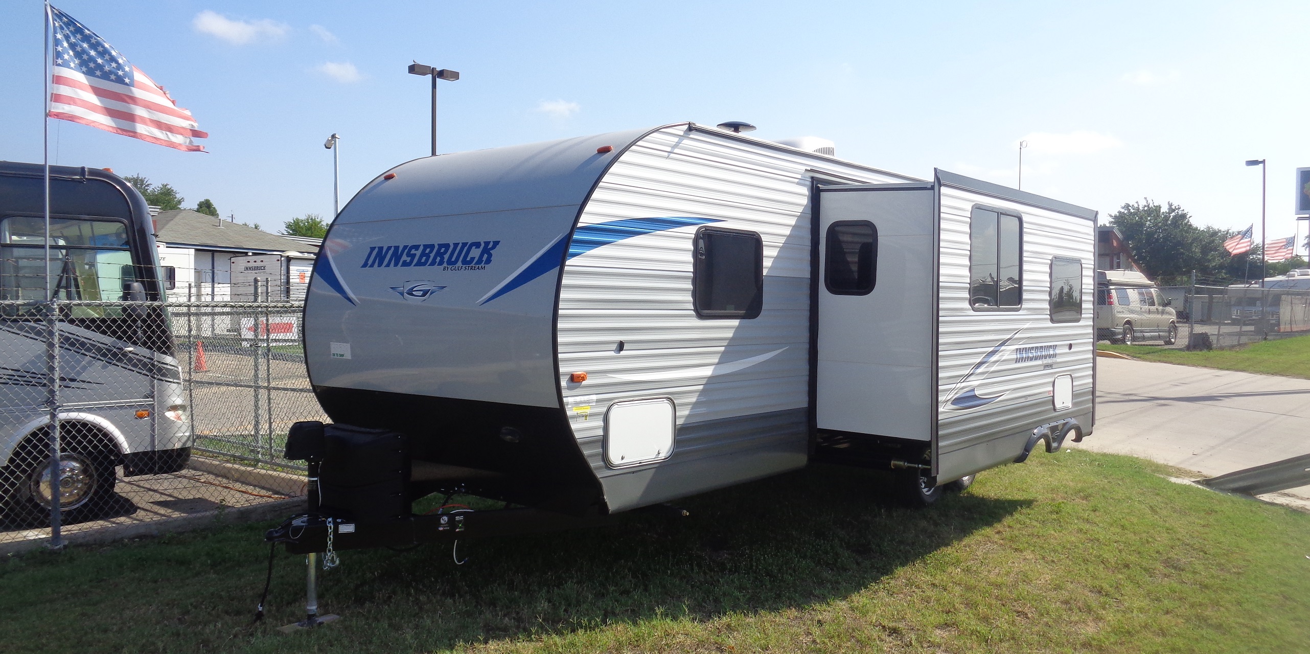 Travel Trailer - 1 Slide Out Innsbruck 276BHS