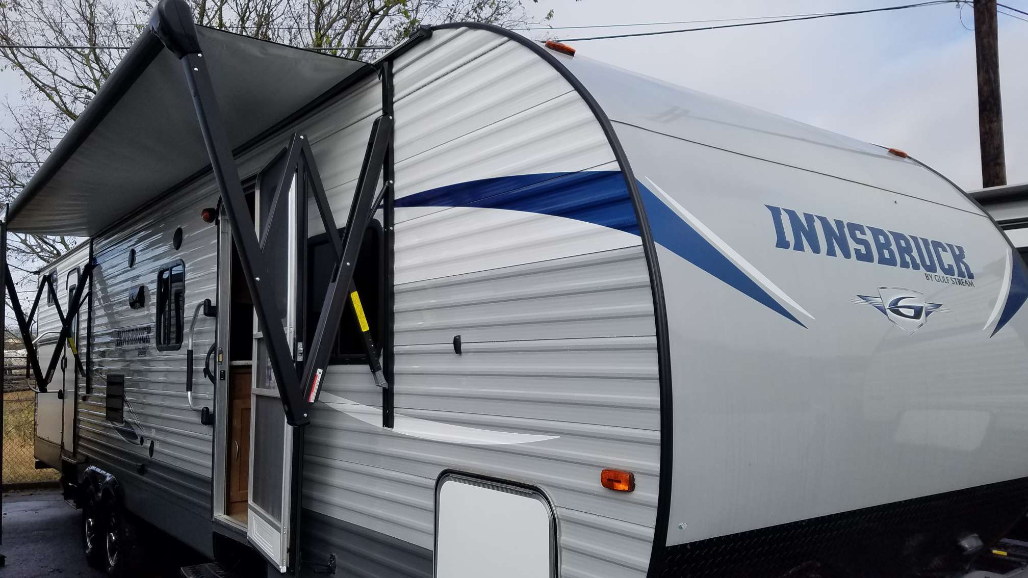 Travel Trailer - 2 Slide Outs Bunks 323 TBR