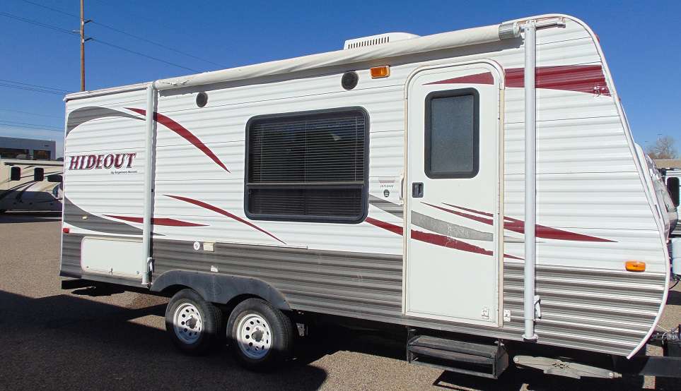 TRAVEL TRAILER - NONSLIDE HIDEOUT
