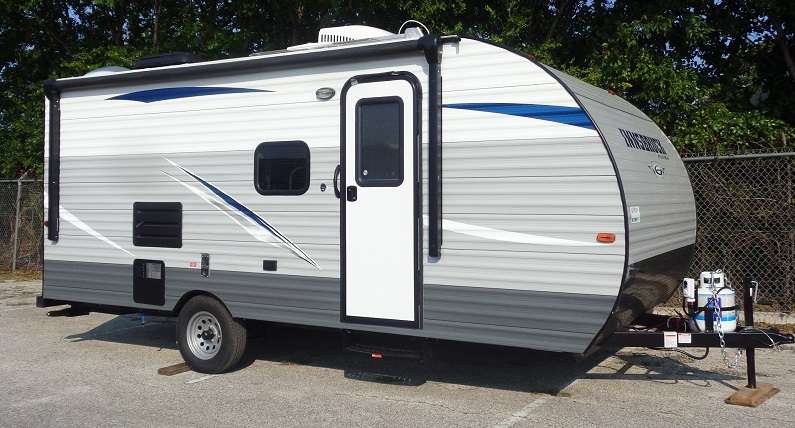 Travel Trailer - 1 Slide Out Innsbruck 19DS