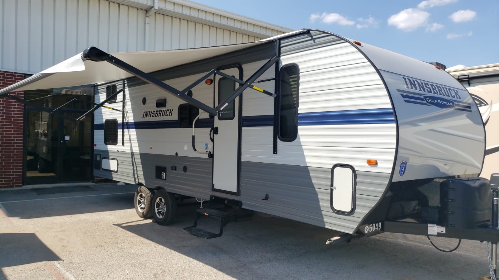 Travel Trailer - 1 Slide Out - Innsbruck 255BH