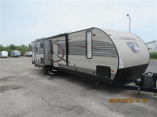 Travel Trailer - 3 slides - Cherokee 304BH