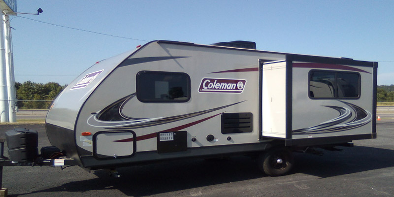Travel Trailer-1 Slide-out Coleman Light