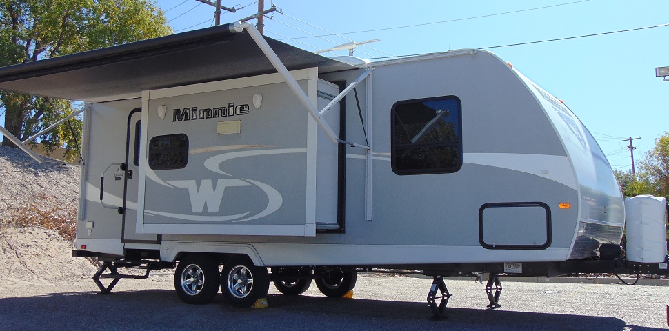 Travel Trailer - Winnebago Minnie