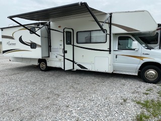 Class C - 2 Slide Outs Freelander 32 BHF