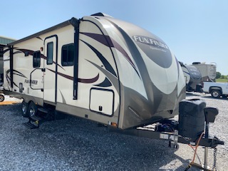 Travel Trailer - 1 Slide Out 255 RKS