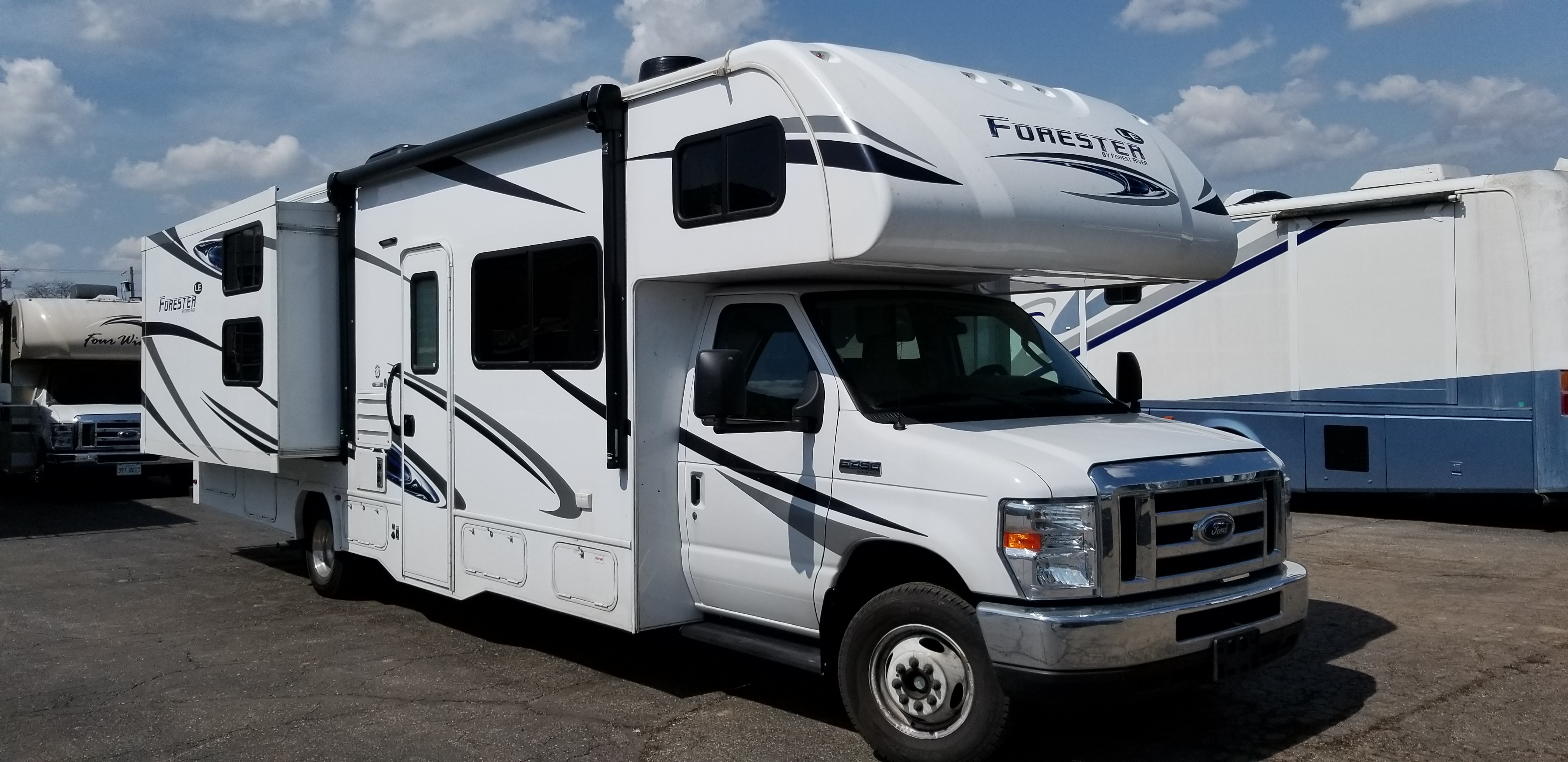 Class C-2 Slide outs with bunk beds