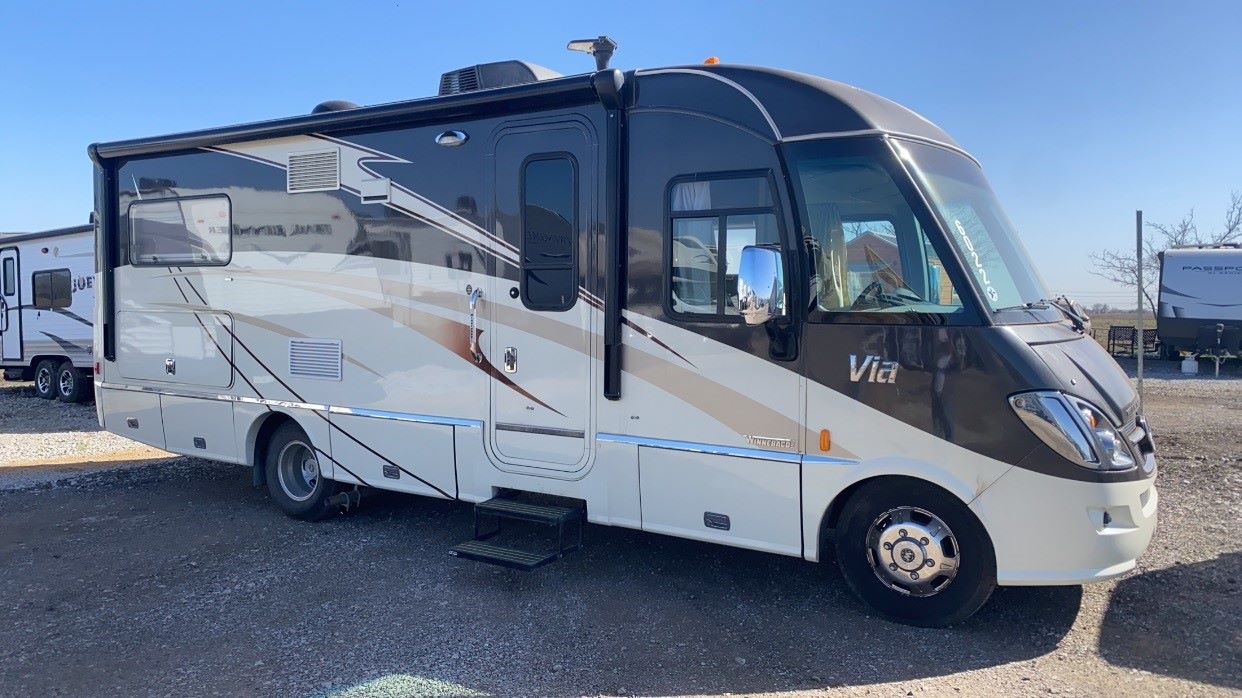 Class A - Front Diesel 1 Slide Out Winnebago VIA 25T