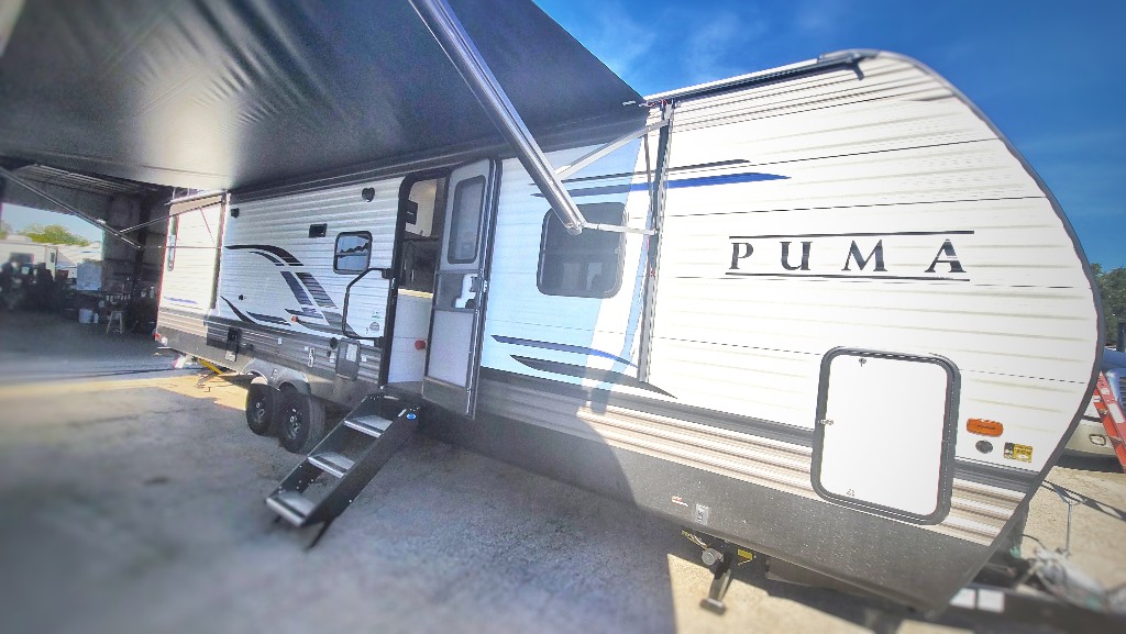 Travel Trailer - 3 Slide Outs Puma 32RBFQ-2B