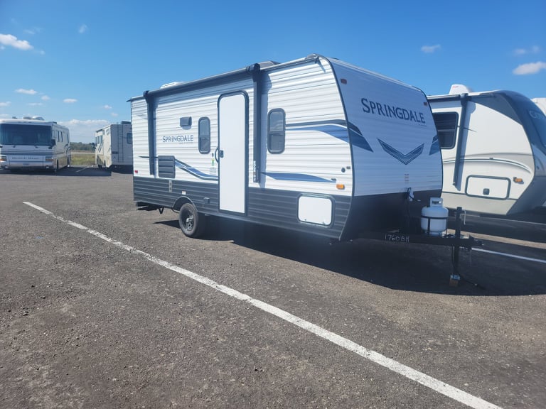 Travel Trailer - 1 Slide Out - Keystone 1760BH