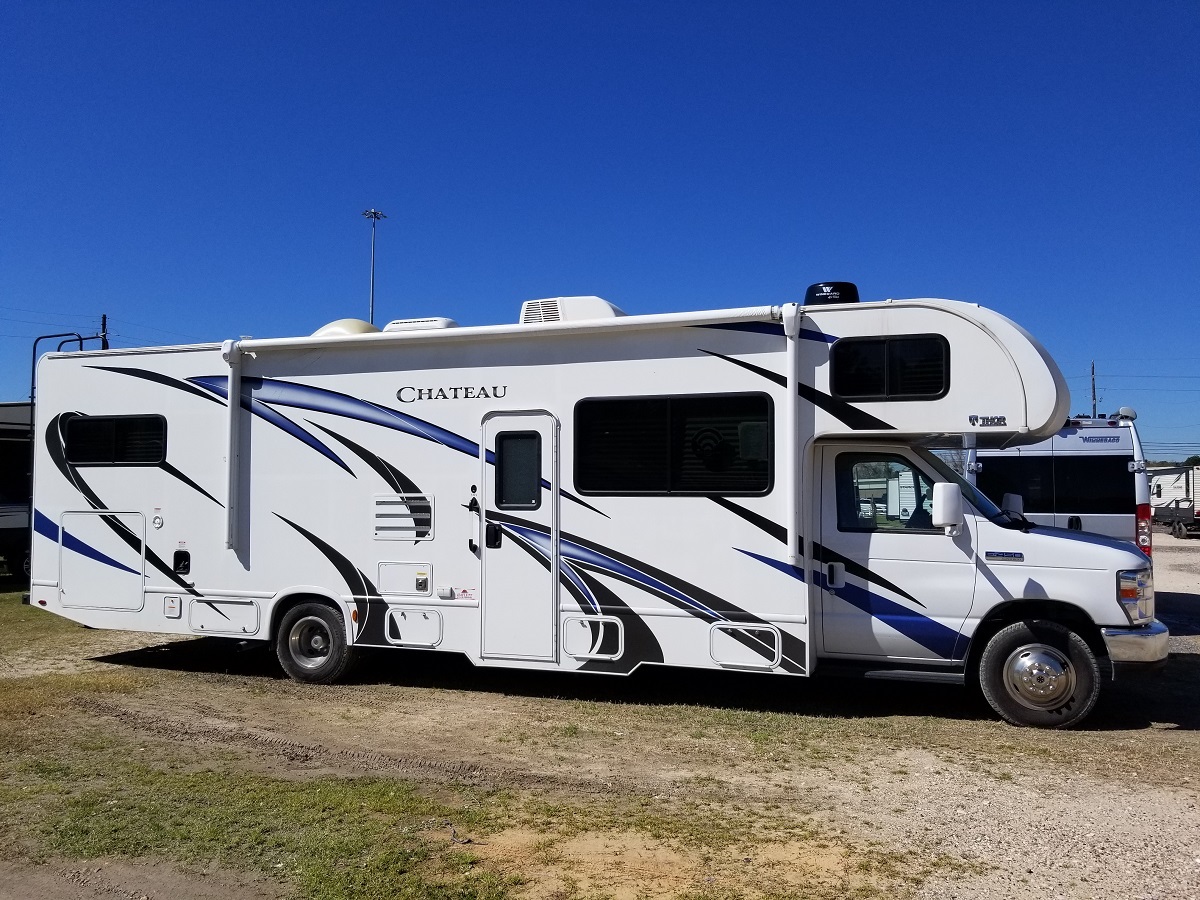 CLASS C - I SLIDEOUT -BUNK BEDS -CHATEAU 31EV