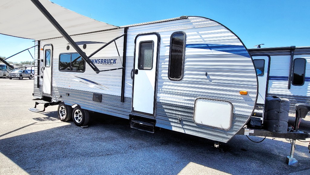 Travel trailer