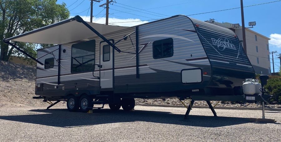 Travel Trailer - 1 slide out Pioneer M-280RK