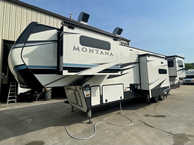 5 SLIDES FIFTH WHEEL- KEYSTONE MONTANA