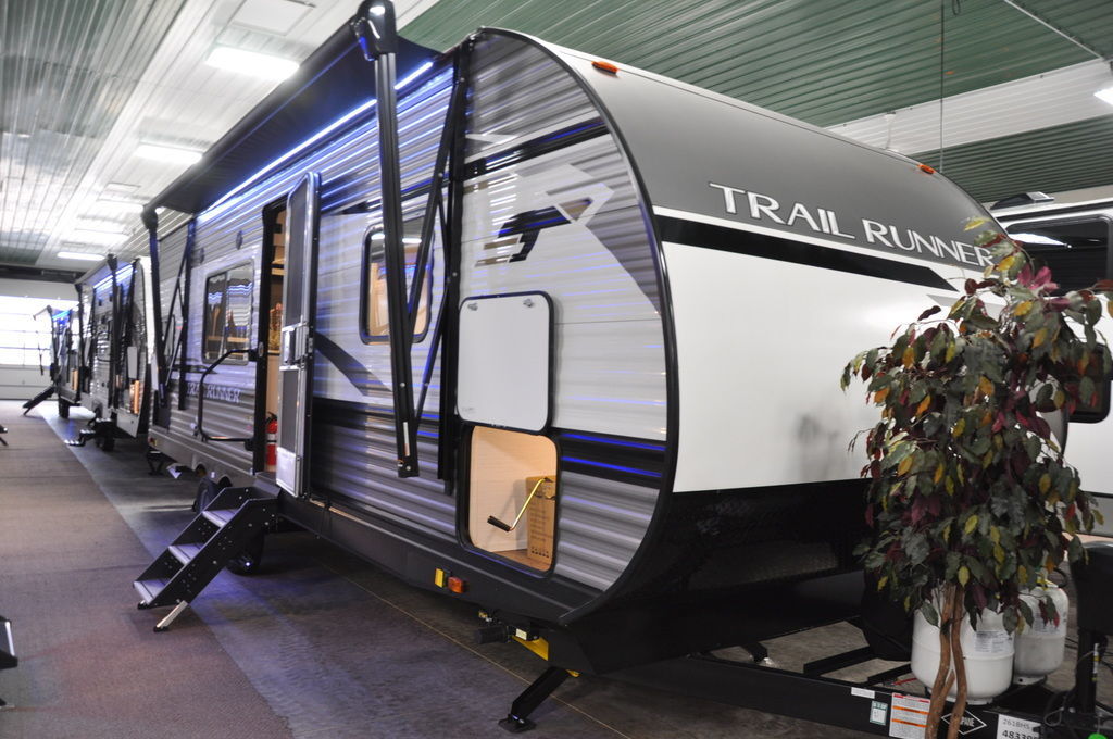 1 Slide Out Trail Runner 261BHS