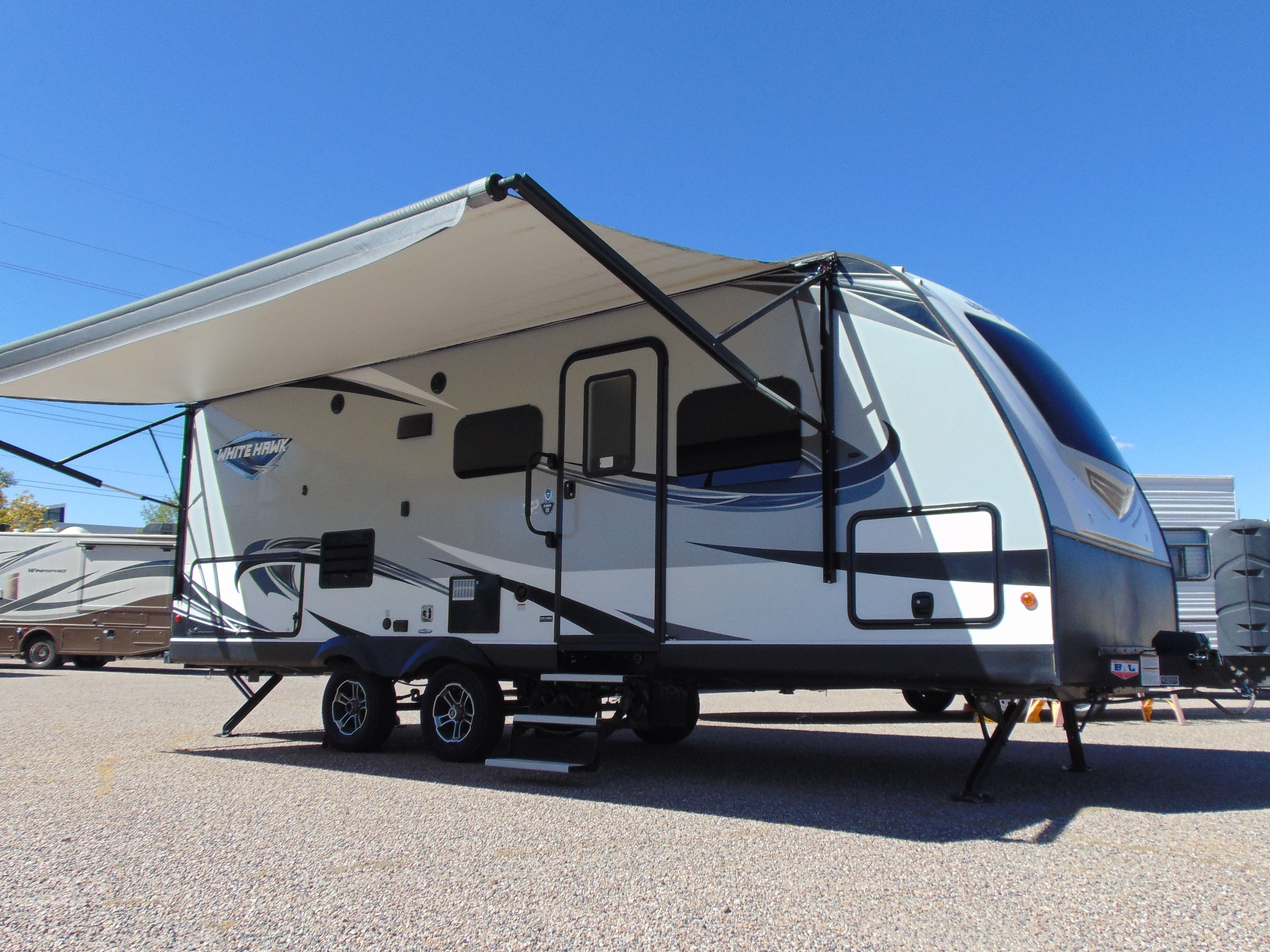 Travel Trailer- 1 Slide Out White Hawk