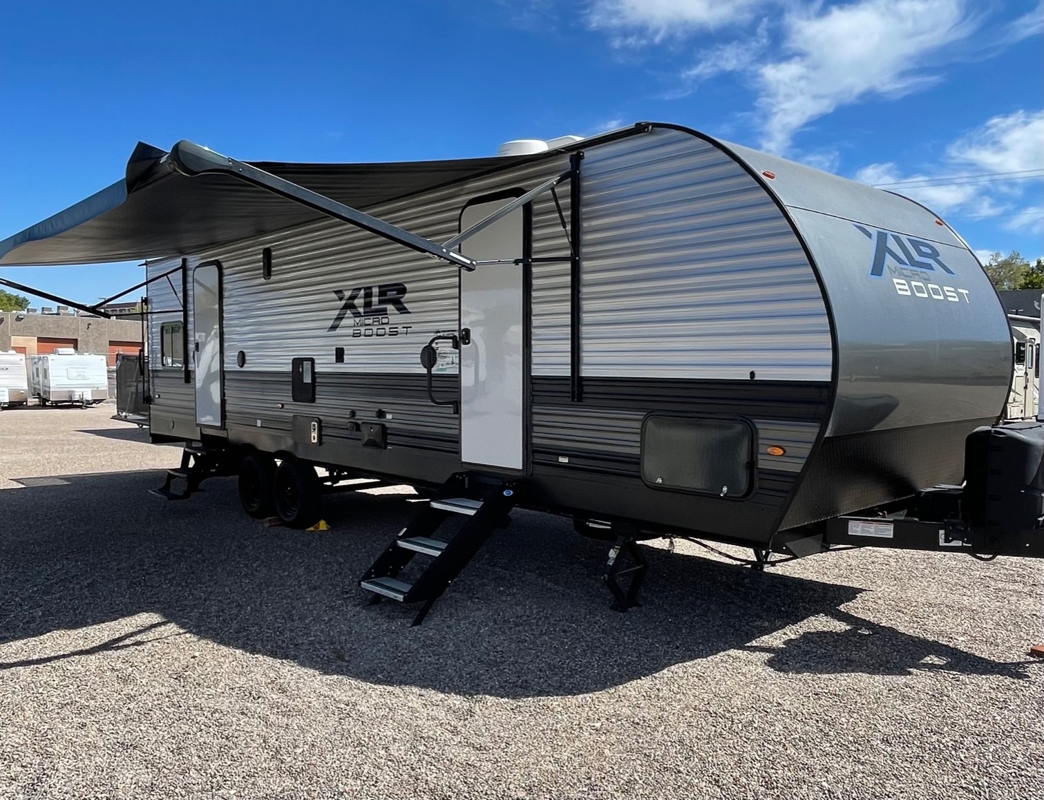 TT- ToyHauler 1 Slideout XLR Boost