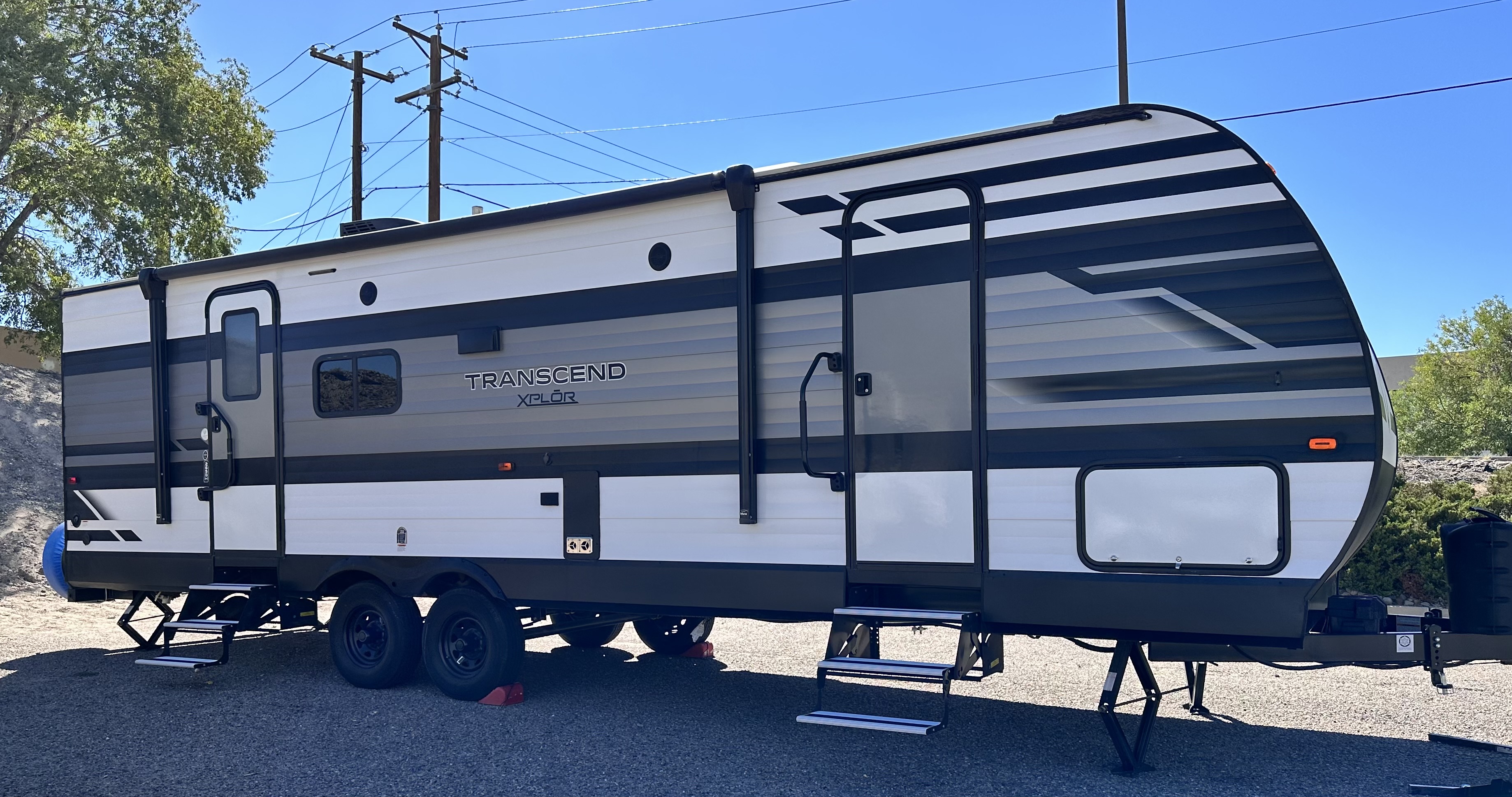 Travel Trailer- 1 Slide out Transcend