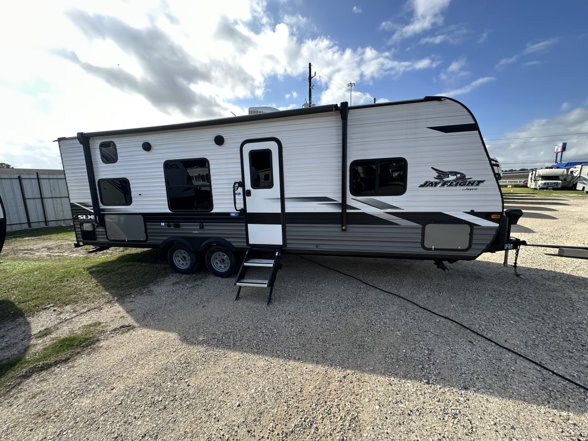 TRAVEL TRAILER- JAYCO JAYFLIGHT NO SLIDE 264BH