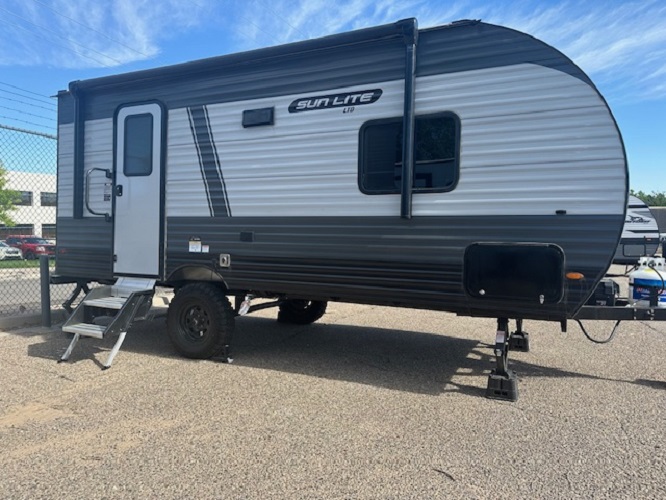 Travel Trailer - Non Slide Series 19RB