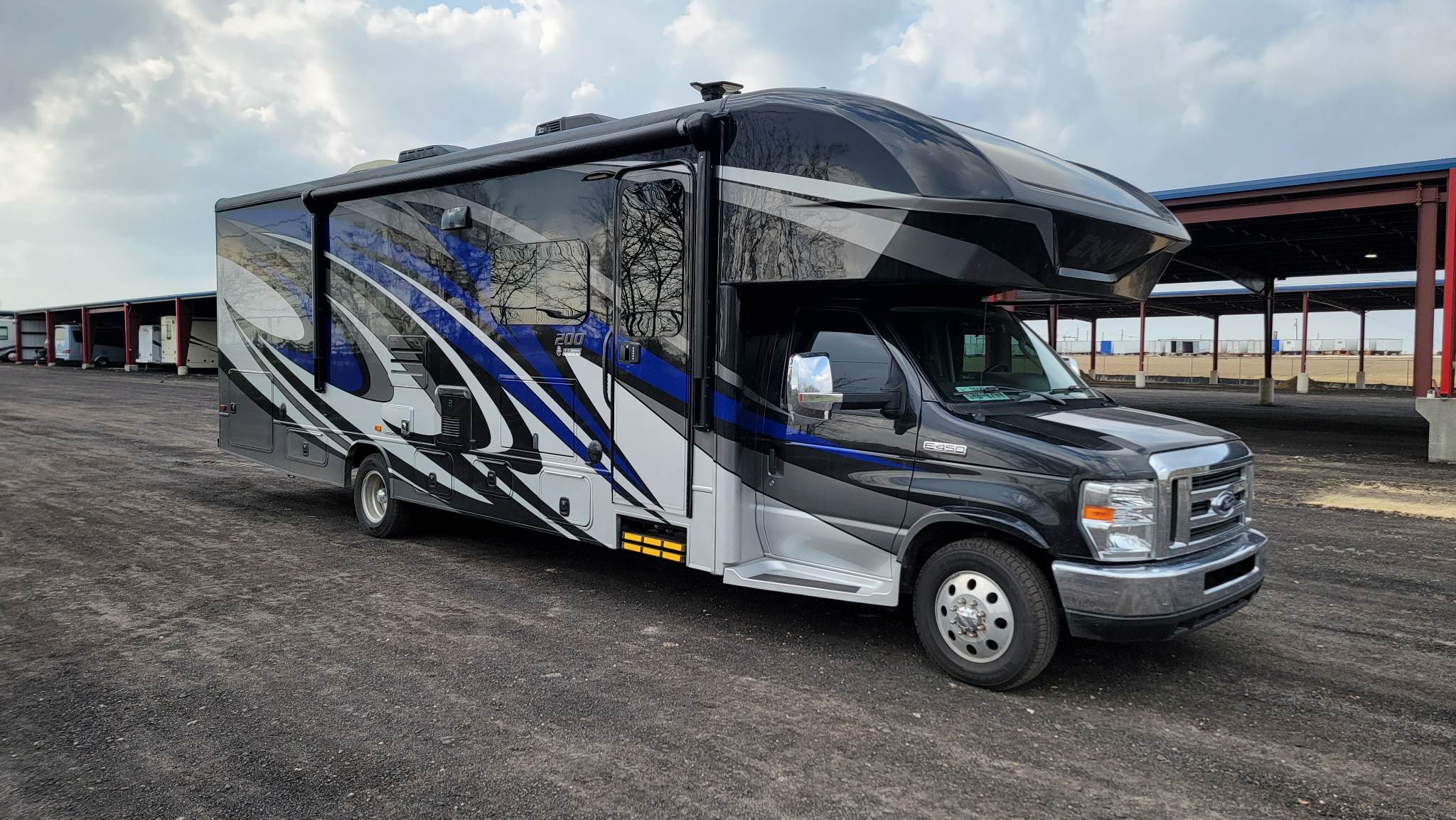 Class C - 2 Slide Out Jayco Envoy 29MV