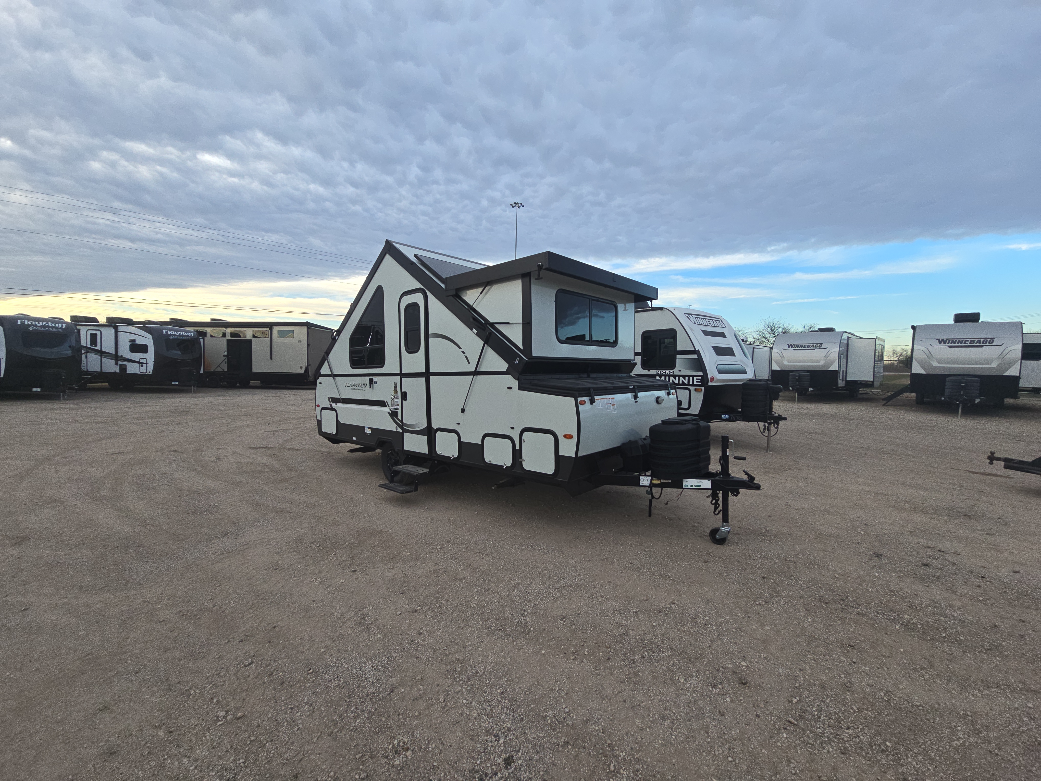 Travel Trailer - A-Frame Flagstaff Hard Side High Wall T21HS