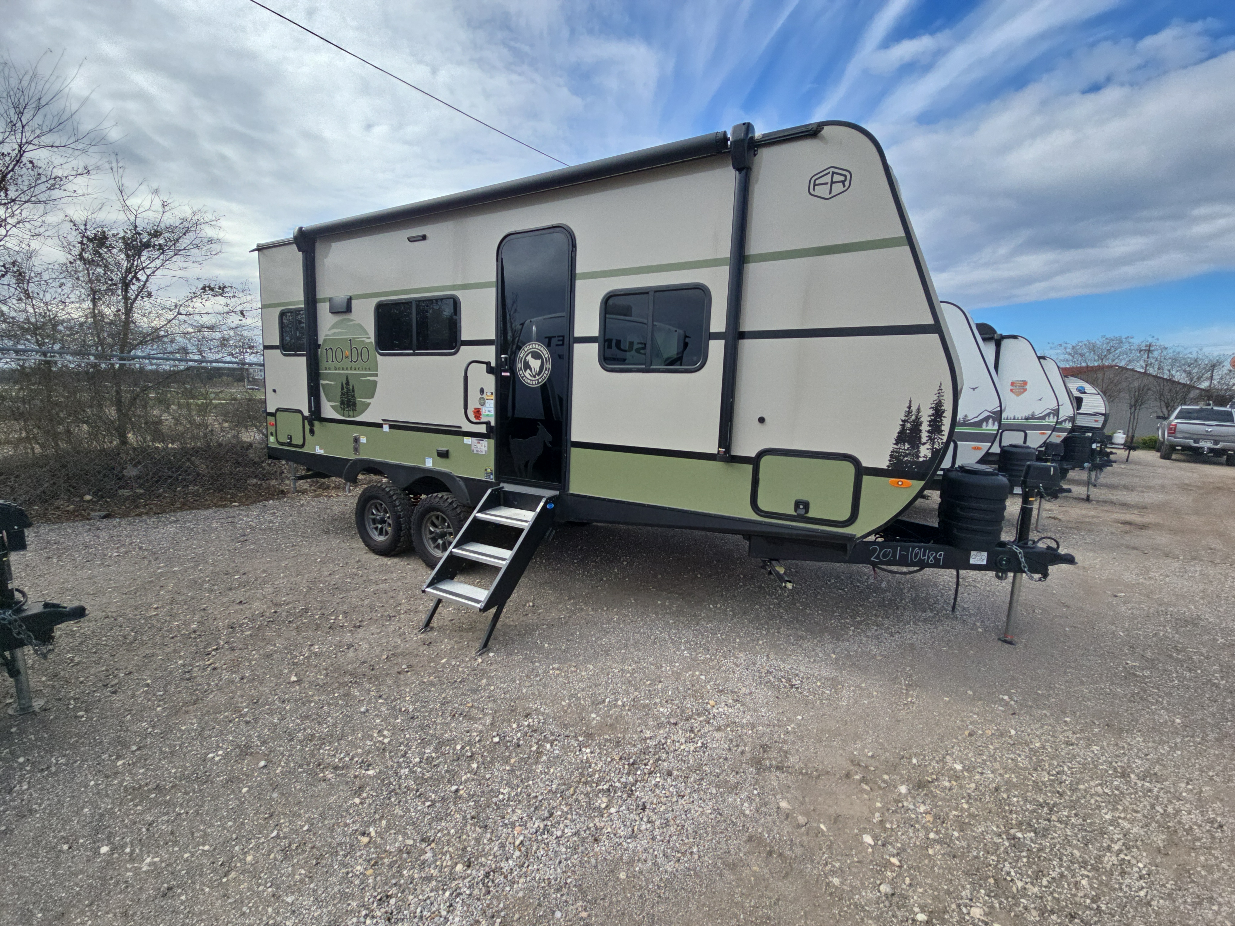 Travel Trailer - 1 Slide Out NO-BO No Boundaries 20 Series NB20.1