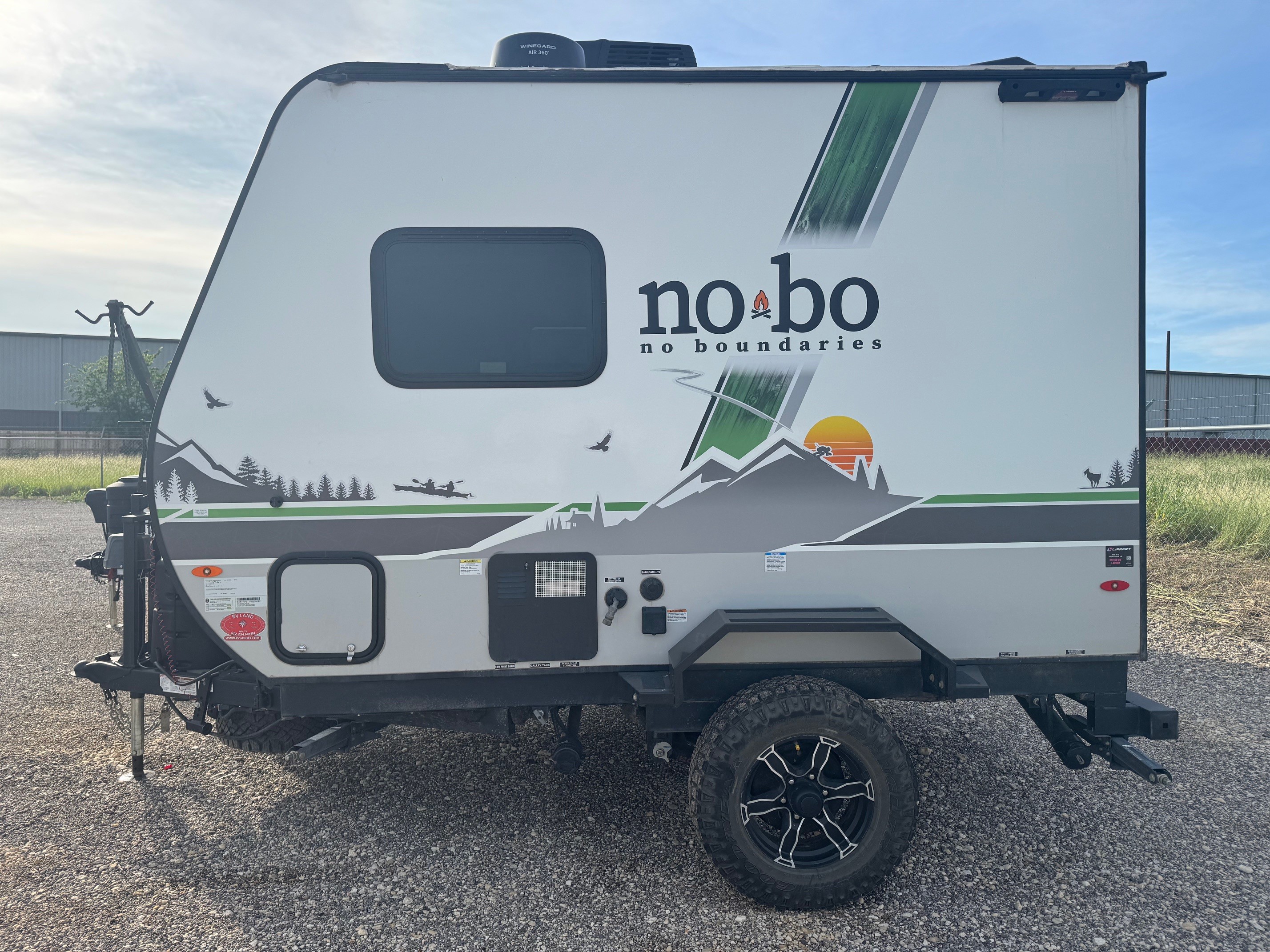 Travel Trailer - Non Slide NO-BO 16.1